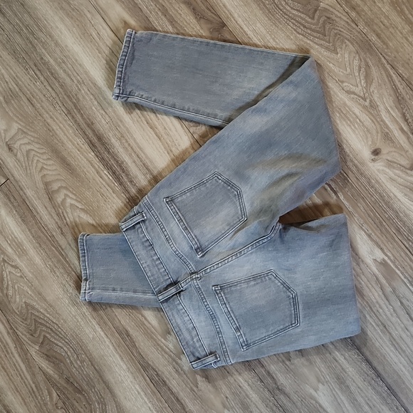 Signature Gray Denim Mid-Rise Stretch Ankle Length Jeans Women's 2 - Picture 4 of 14